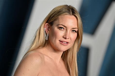 kate hudson tits|Kate Hudson’s Sunny, Topless Photo: Instagram